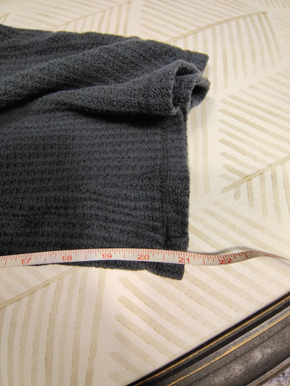 J. Crew Women's Gray Ribbed Drawstring Cropped Pants - Picture 7 of 7